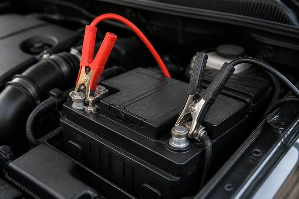découvrez comment réaliser un schéma de branchement de câble batterie voiture pour connecter correctement votre batterie et assurer un démarrage optimal.